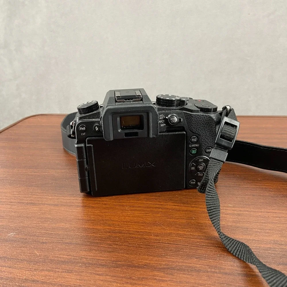 Panasonic Lumix G7 DMC-G7 16MP Mirrorless Camera Body w/ Charger & 128GB SD